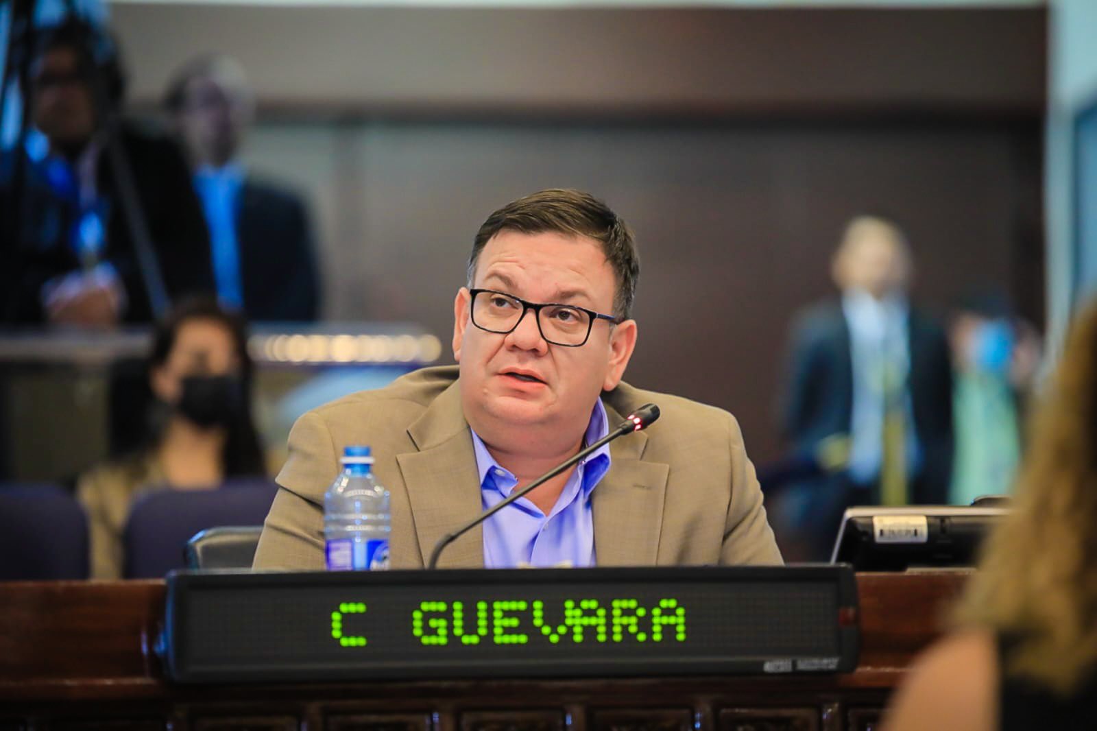 christian-guevara-increpa-a-medios-de-oposicion-por-compartir-informacion-falsa